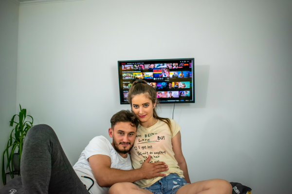 Darya & Brad - Netflix and Fuck - Image 4