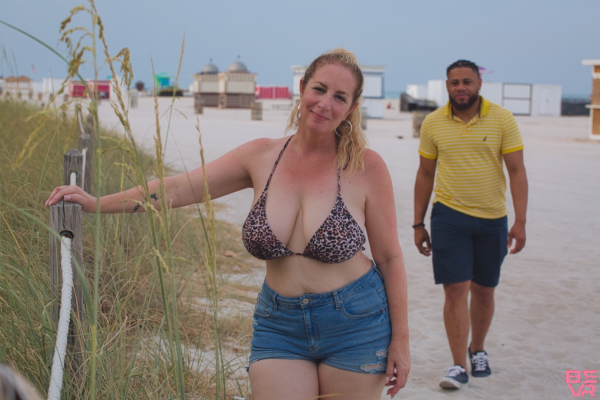 Danni Jones A Day at the Beach - Image 3