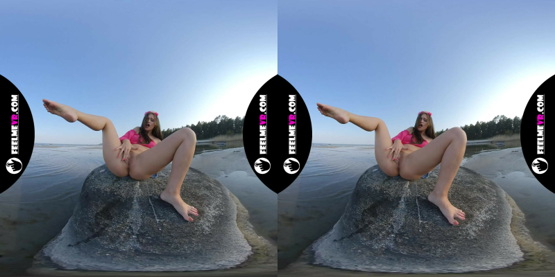 Gabby Bella Masturbates With 4Fingers On The Beach - Image 7