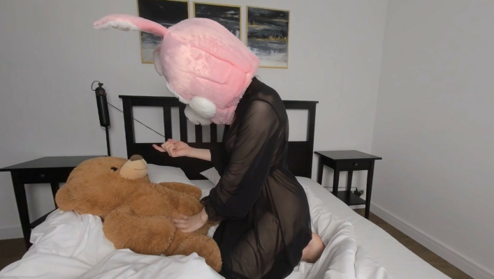 Jessica Rabbit Strip Dance With Teddy Luka - Image 2