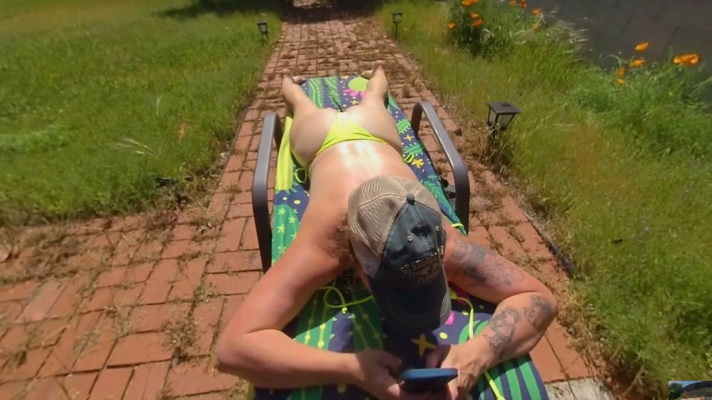 Kayli Jinx in Neon Bikini 4K VR - Stunning Solo - Image 5