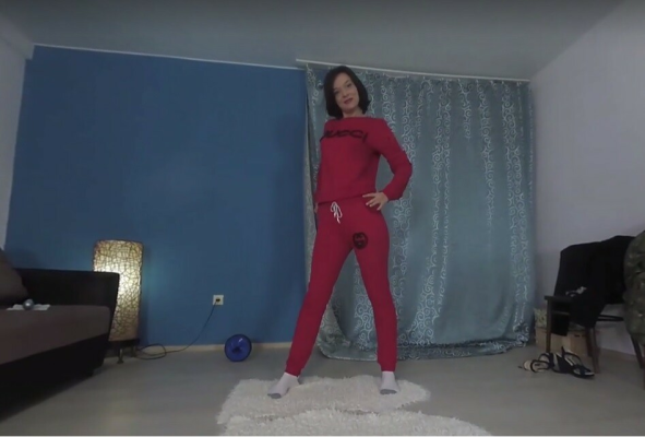 Hot Milf Stefania in Sexy Gymnastics Show - Image 1