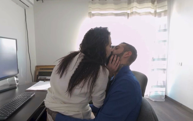 Zoe Foxxy - Sex day at the office - Image 2