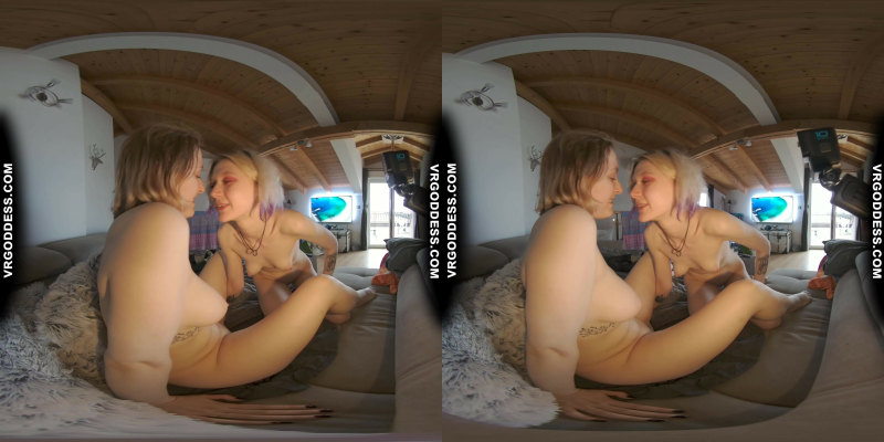 Blonde Spinner Ingrida Eats Dianas Pussy Rainy Day After The Beach - Image 10