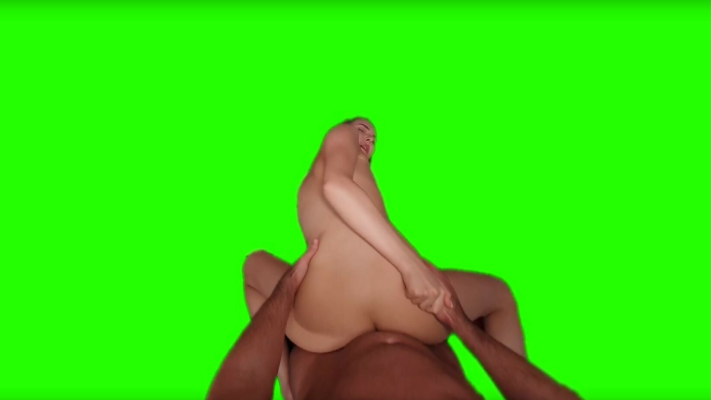 Alice XO in Steamy VR Desire Match - Image 4