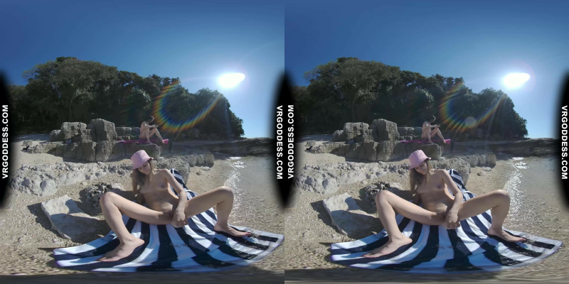 Josie Wild Public Beach Masturbation Thrill - Image 7