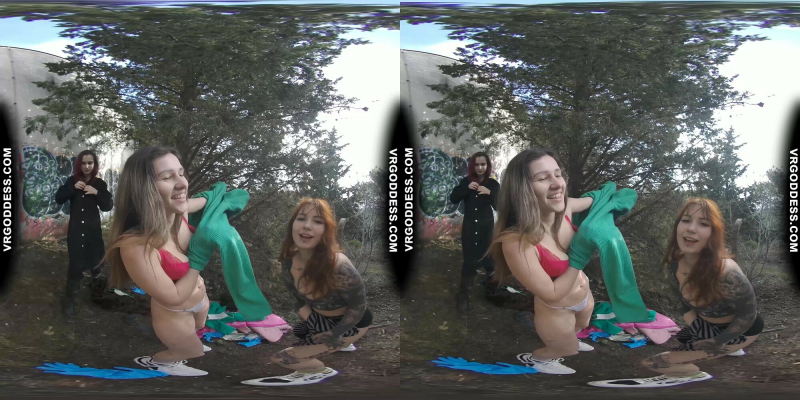 Nude Graffiti Painting Girls Cheri Josie Poppy Love Tagging Naked Outdoors - Image 10