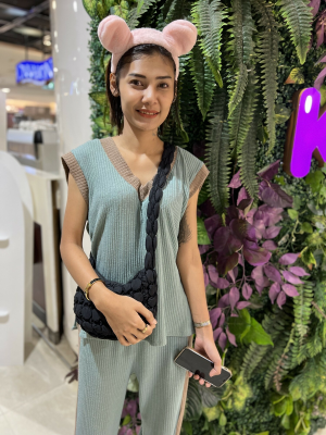 Petite Nurse Momay: Quick Mall Encounter VR - Image 3