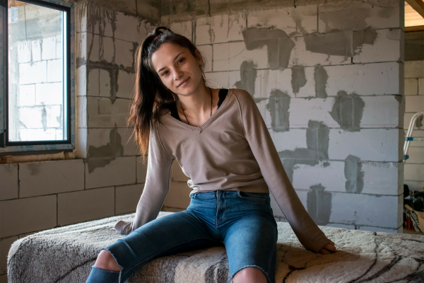 Zoe Foxxy - Quick fucking in an abandoned building - Image 1